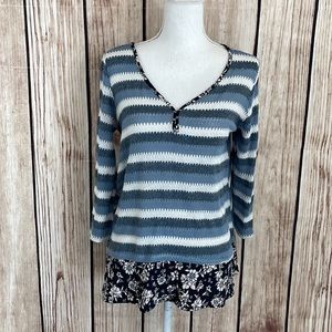 Oddy Loose-knit Blue/White Stripe V-neck Sweater w/Mock Flower Shirt Accents Med